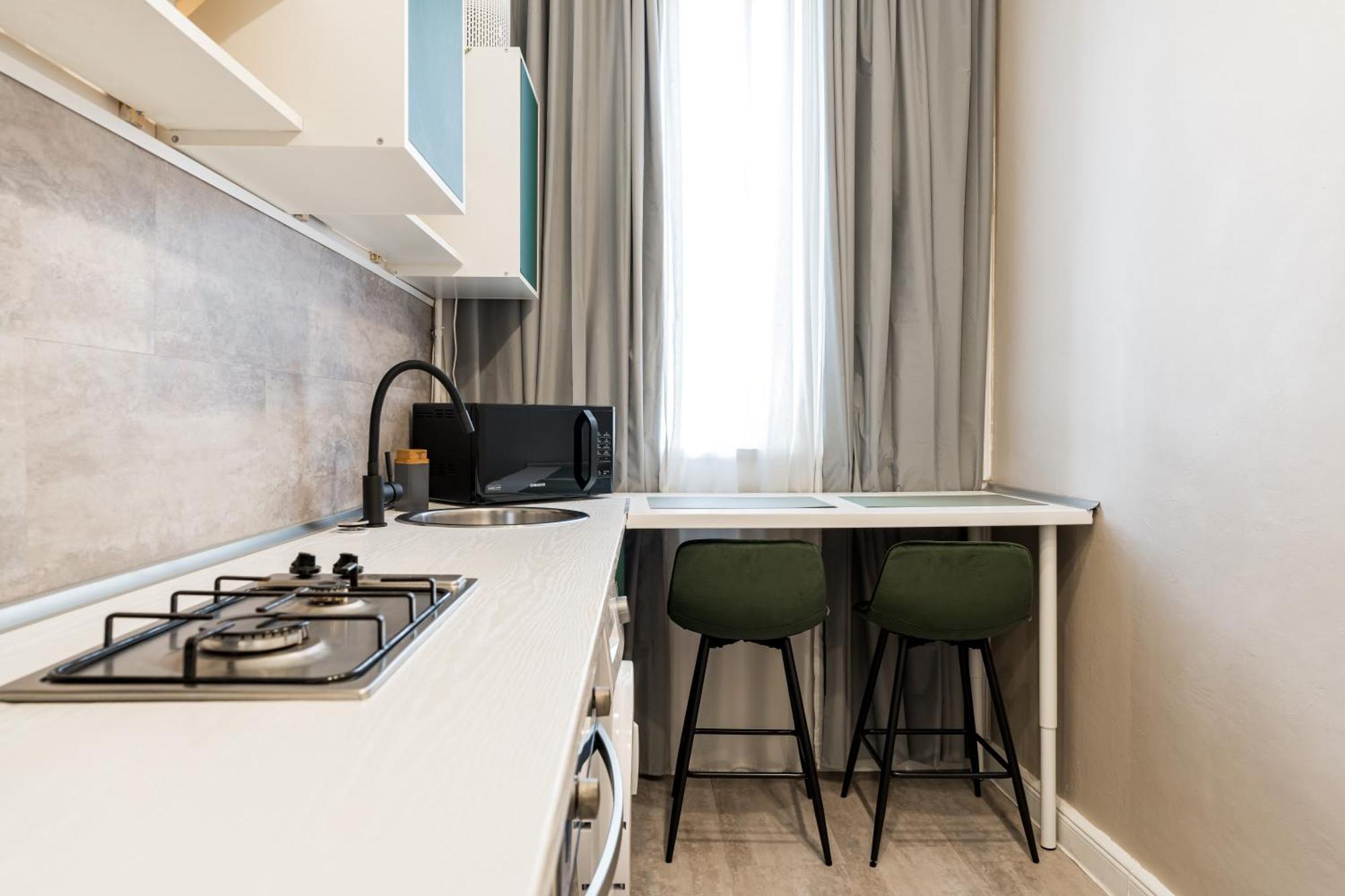 New High Ceilings - Cozy - Athenee Palace Apartament *